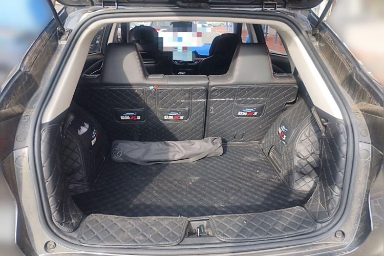 Used CHANGAN OSHAN X5 2021 1.6L CVT Comfort Model Trunk