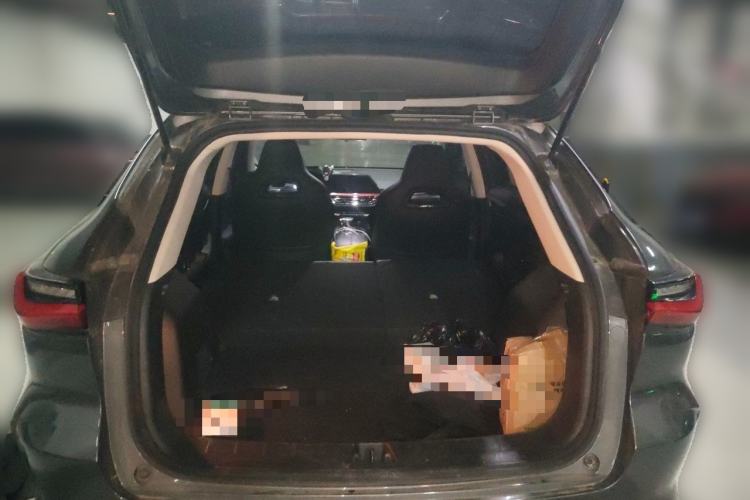 Used CHANGAN OSHAN X5 2021 1.6L CVT Luxury Model Trunk