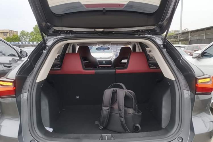 Used CHANGAN OSHAN X5 2021 1.5T DCT Prestige Edition Trunk