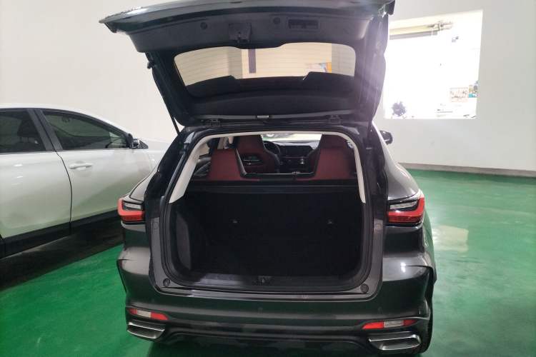 Used CHANGAN OSHAN X5 2021 1.5T DCT Flagship Edition Trunk
