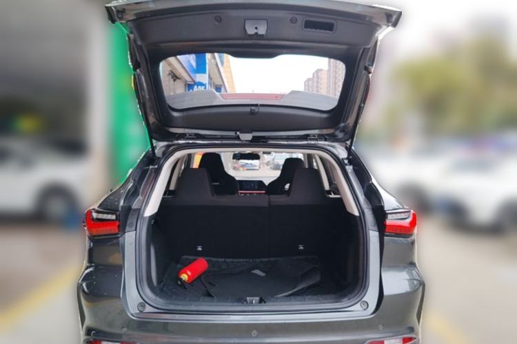 Used CHANGAN OSHAN X5 2021 Revised Version 1.6L CVT Luxury Edition Trunk