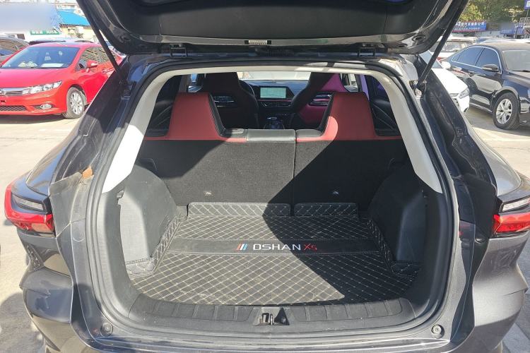 Used CHANGAN OSHAN X5 2021 1.5T DCT Prestige Edition Trunk