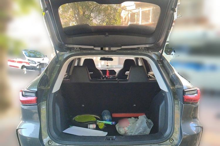 Used CHANGAN OSHAN X5 2021 1.6L CVT Luxury Model Trunk