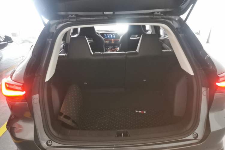 Used CHANGAN OSHAN X5 2021 1.5T DCT Luxury Edition Trunk