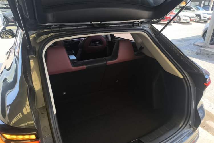 Used CHANGAN OSHAN X5 2021 1.5T DCT Prestige Edition Trunk