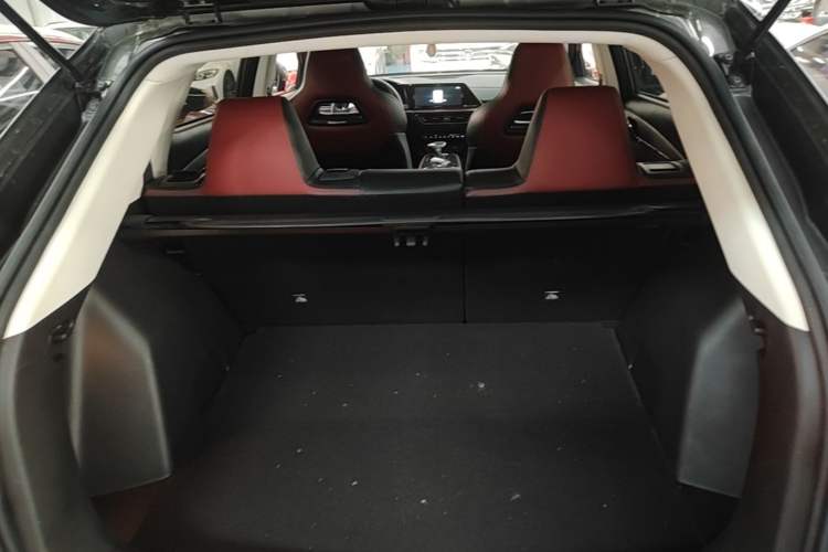 Used CHANGAN OSHAN X5 2021 1.5T DCT Flagship Edition Trunk