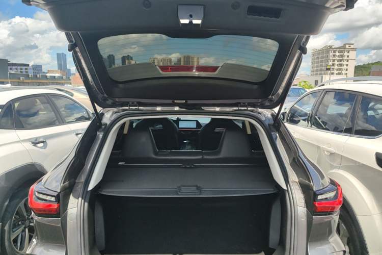 Used CHANGAN OSHAN X5 2021 1.5T DCT Flagship Edition Trunk