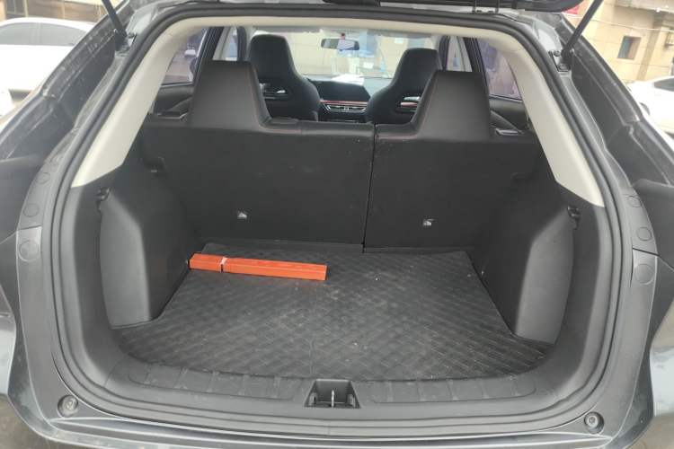 Used CHANGAN OSHAN X5 2021 Revised Version 1.5T DCT Luxury Edition Trunk