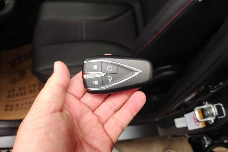 Used CHANGAN OSHAN X5 2021 1.6L CVT Luxury Model Vehicle Key