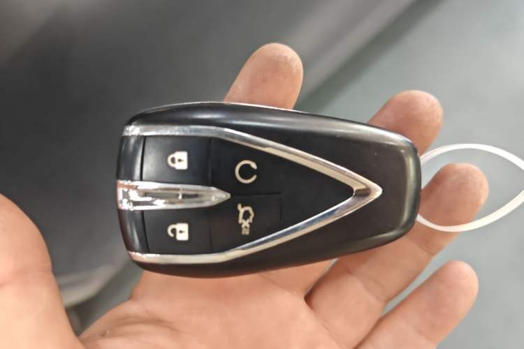 Used CHANGAN OSHAN X5 2021 1.5T DCT Prestige Edition Vehicle Key
