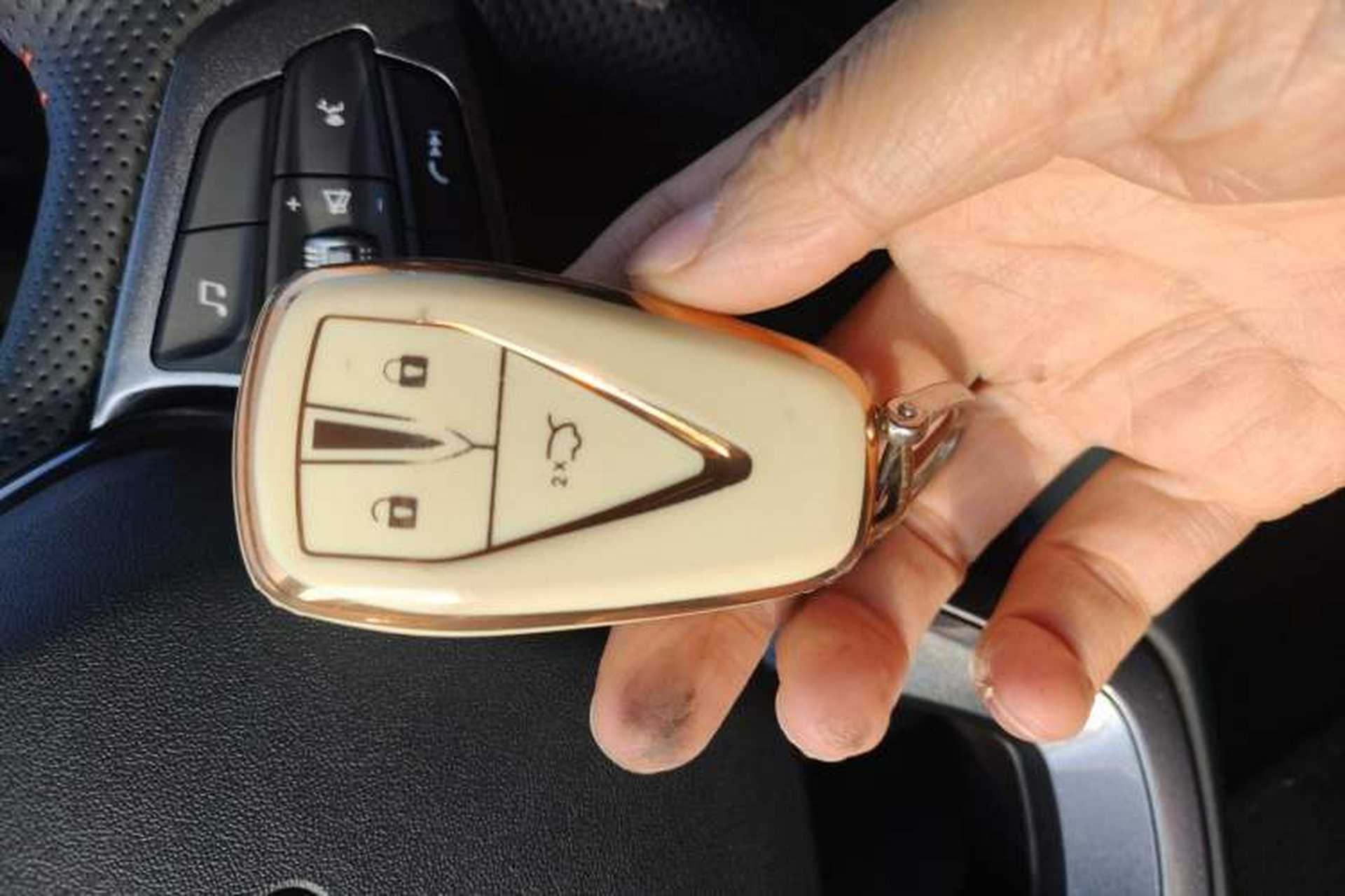 Used CHANGAN OSHAN X5 2021 Revised Version 1.5T DCT Luxury Edition Vehicle Key