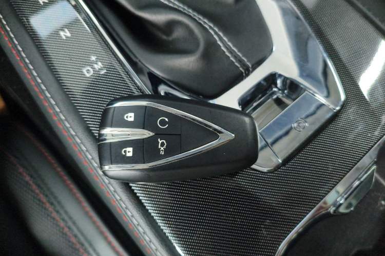 Used CHANGAN OSHAN X5 2021 1.6L CVT Luxury Model Vehicle Key