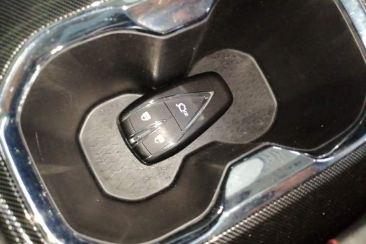 Used CHANGAN OSHAN X5 2021 Revised Version 1.6L CVT Luxury Edition Vehicle Key