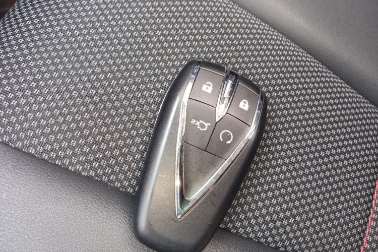 Used CHANGAN OSHAN X5 2021 1.6L CVT Luxury Model Vehicle Key