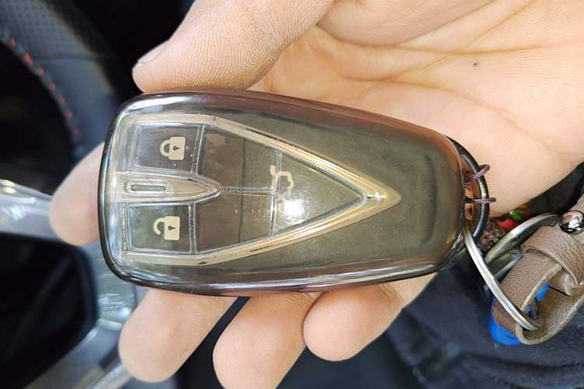 Used CHANGAN OSHAN X5 2021 1.6L Manual Luxury Model Vehicle Key