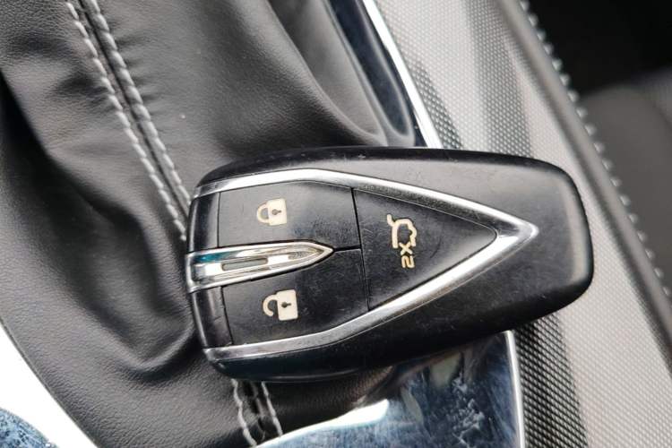 Used CHANGAN OSHAN X5 2021 Revised Version 1.6L CVT Luxury Edition Vehicle Key