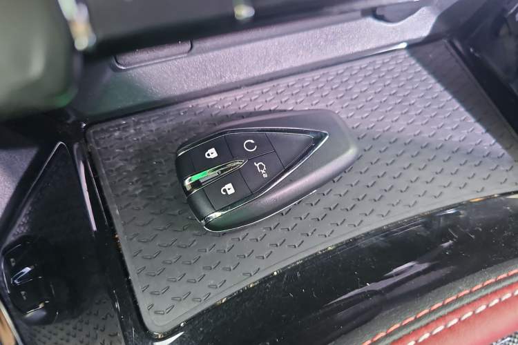 Used CHANGAN OSHAN X5 2021 1.5T DCT Prestige Edition Vehicle Key