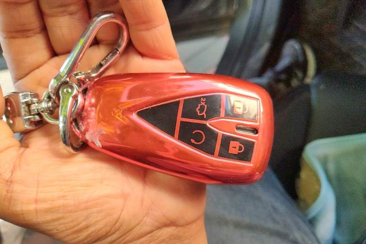 Used CHANGAN OSHAN X5 2021 1.6L CVT Luxury Model Vehicle Key