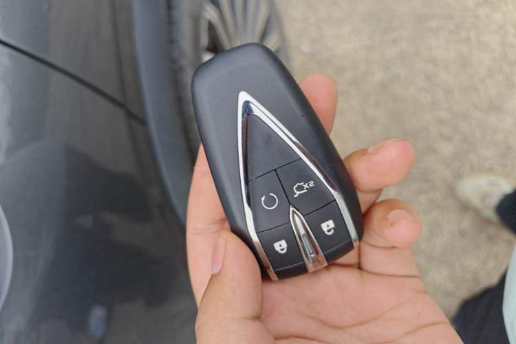 Used CHANGAN OSHAN X5 2021 1.5T DCT Prestige Edition Vehicle Key