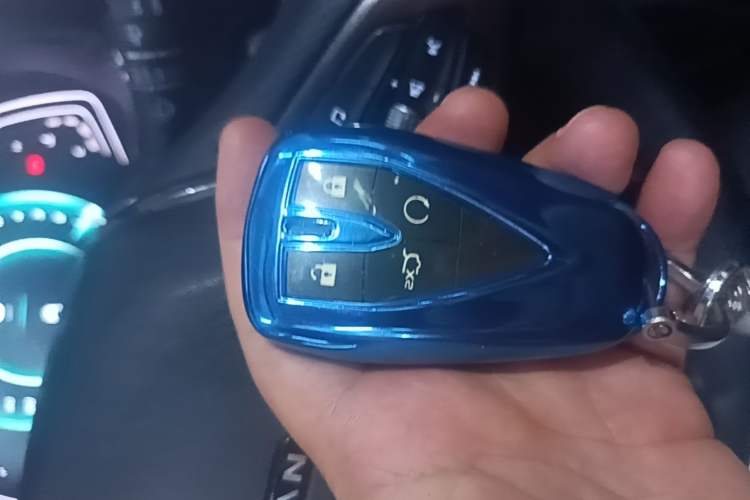 Used CHANGAN OSHAN X5 2021 1.5T DCT Prestige Edition Vehicle Key