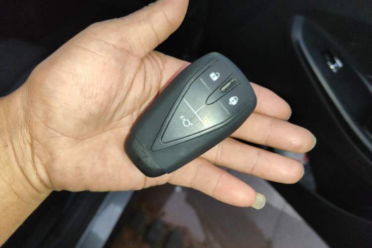 Used CHANGAN OSHAN X5 2021 1.6L CVT Comfort Model Vehicle Key
