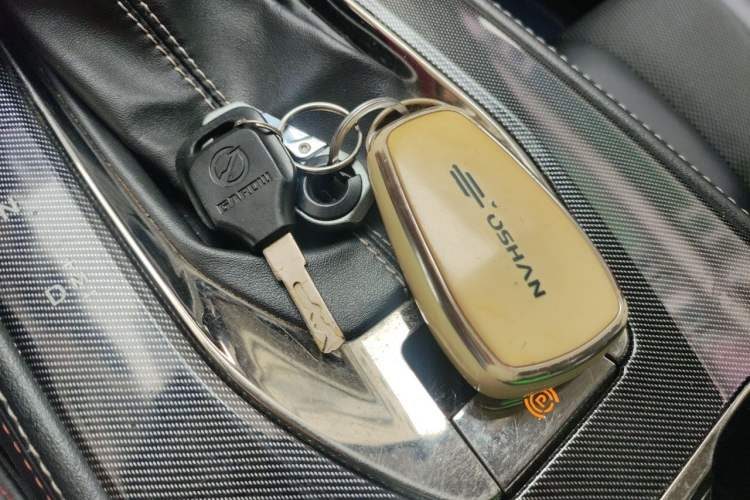 Used CHANGAN OSHAN X5 2021 1.5T DCT Luxury Edition Vehicle Key