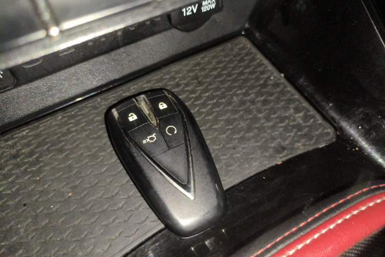 Used CHANGAN OSHAN X5 2021 1.5T DCT Prestige Edition Vehicle Key