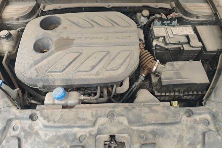 Used CHANGAN OSHAN X5 2021 1.5T DCT Prestige Edition Engine Bay