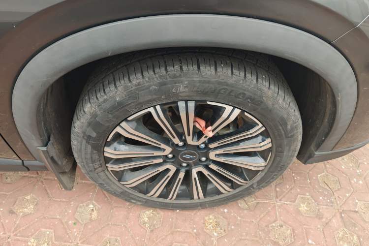 Used CHANGAN OSHAN X5 2021 1.5T DCT Prestige Edition Right Front Wheel Hub