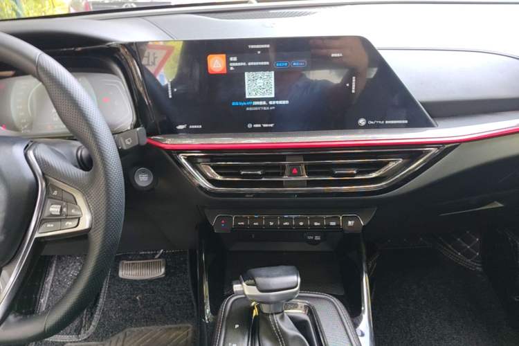 Used CHANGAN OSHAN X5 2021 1.5T DCT Prestige Edition Audio And AC Panel
