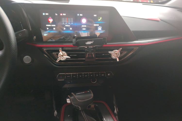 Used CHANGAN OSHAN X5 2021 Revised Version 1.5T DCT Luxury Edition Audio And AC Panel