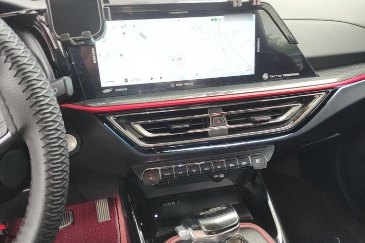 Used CHANGAN OSHAN X5 2021 1.5T DCT Flagship Edition Center Console