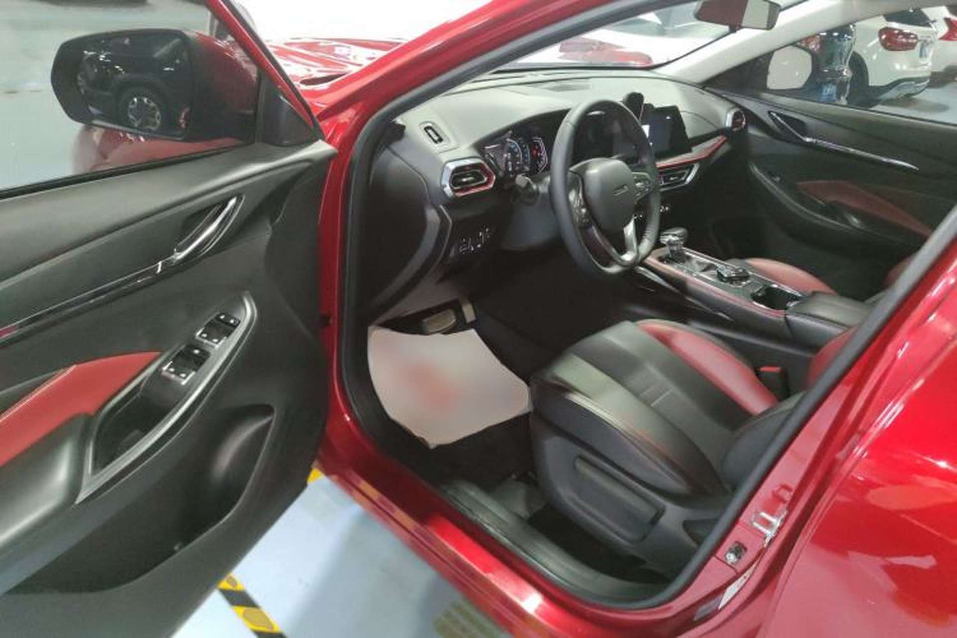 Used CHANGAN OSHAN X5 2021 1.5T DCT Prestige Edition Driver Seat