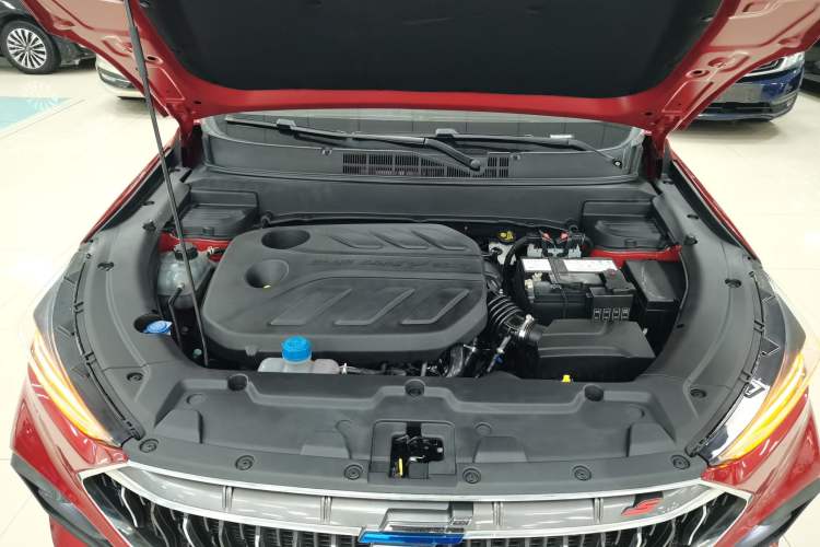Used CHANGAN OSHAN X5 2021 1.5T DCT Prestige Edition Engine Bay