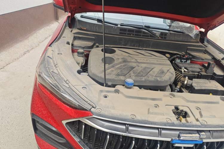 Used CHANGAN OSHAN X5 2021 1.5T DCT Prestige Edition Engine Bay Right