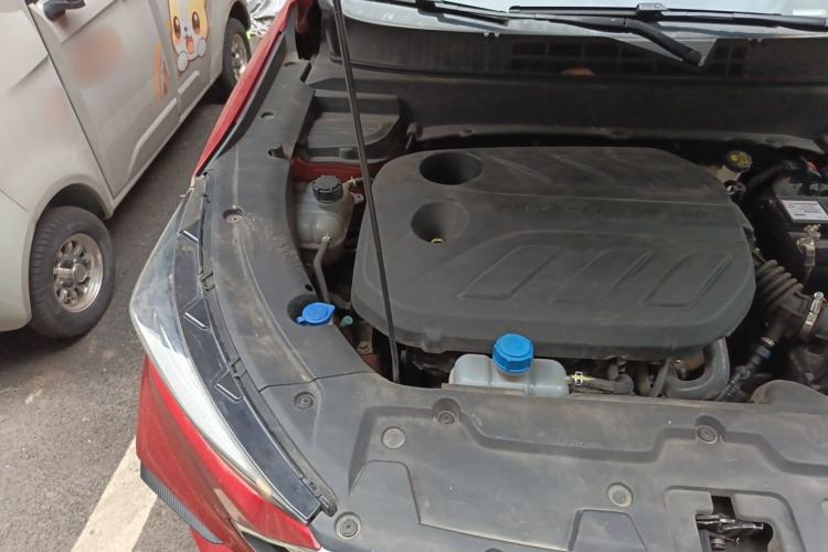 Used CHANGAN OSHAN X5 2021 1.5T DCT Luxury Edition Engine Bay Right