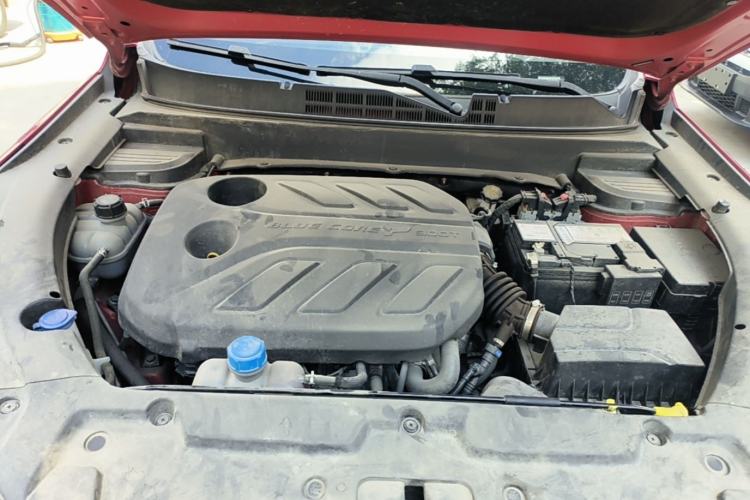 Used CHANGAN OSHAN X5 2021 1.5T DCT Flagship Edition Engine Bay