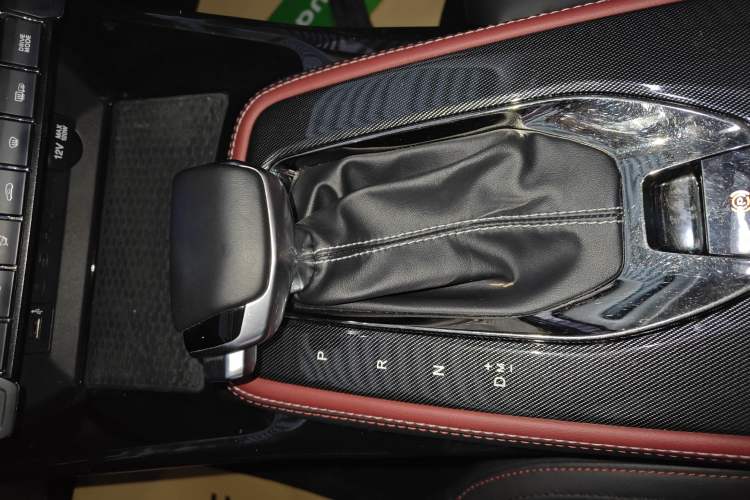 Used CHANGAN OSHAN X5 2021 1.5T DCT Flagship Edition Gear Lever