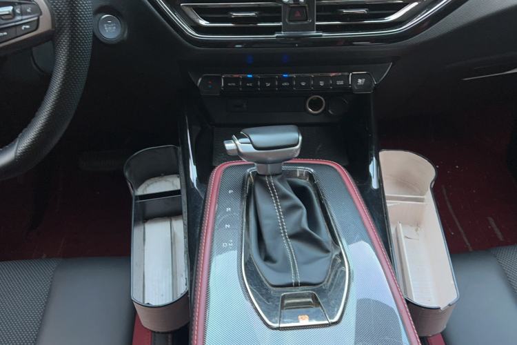 Used CHANGAN OSHAN X5 2021 1.5T DCT Luxury Edition Gear Lever