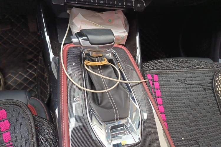 Used CHANGAN OSHAN X5 2021 1.5T DCT Luxury Edition Gear Lever