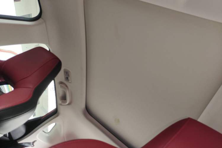Used CHANGAN OSHAN X5 2021 1.5T DCT Flagship Edition Headliner
