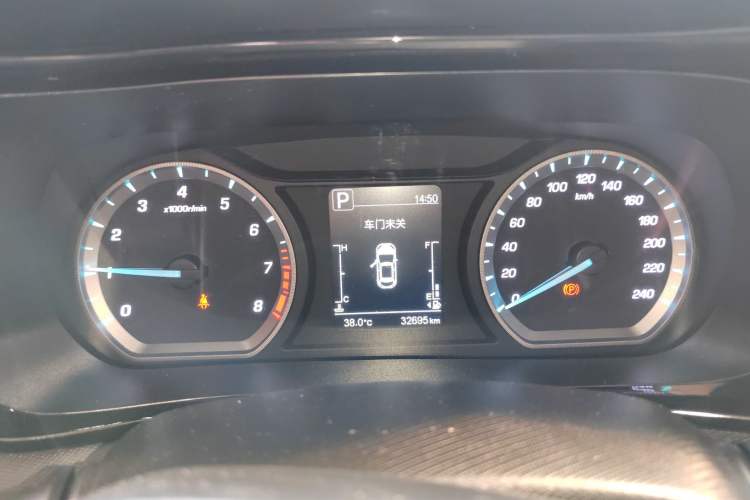 Used CHANGAN OSHAN X5 2021 Revised Version 1.5T DCT Luxury Edition Instrument Cluster