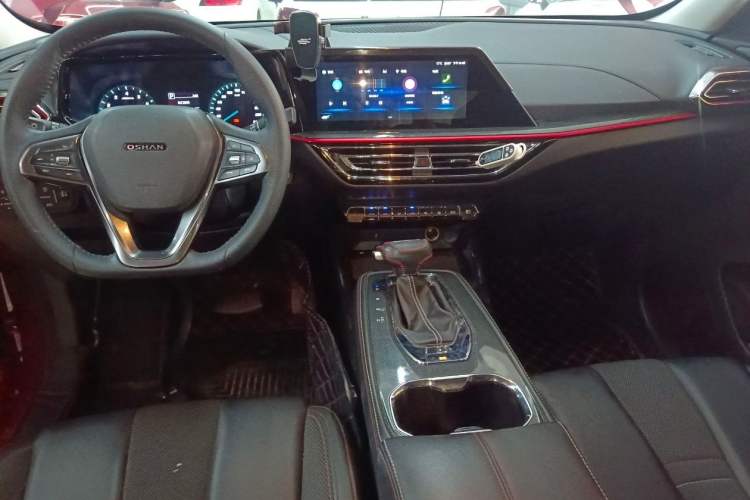 Used CHANGAN OSHAN X5 2021 Revised Version 1.5T DCT Luxury Edition Interior 1