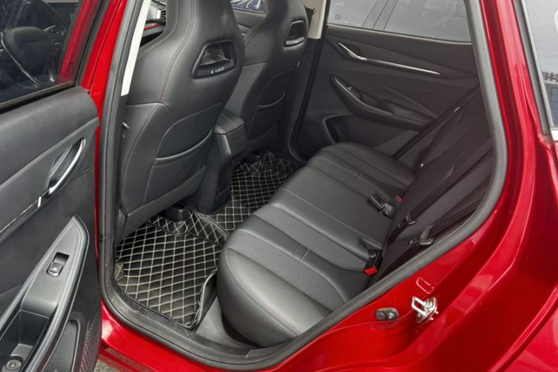 Used CHANGAN OSHAN X5 2021 1.6L CVT Luxury Model Interior 3