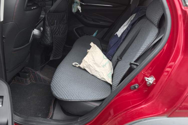 Used CHANGAN OSHAN X5 2021 1.6L CVT Luxury Model Interior 4