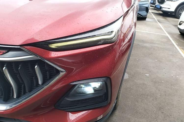 Used CHANGAN OSHAN X5 2021 Revised Version 1.5T DCT Luxury Edition Left Front Headlight