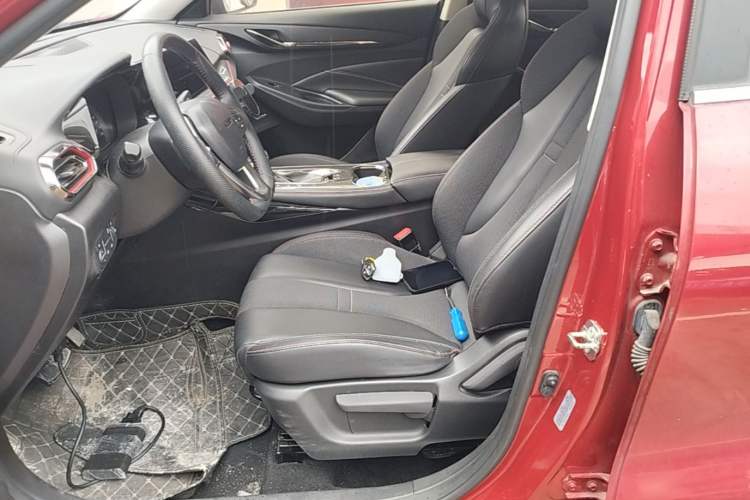 Used CHANGAN OSHAN X5 2021 Revised Version 1.5T DCT Luxury Edition Left Front Seat