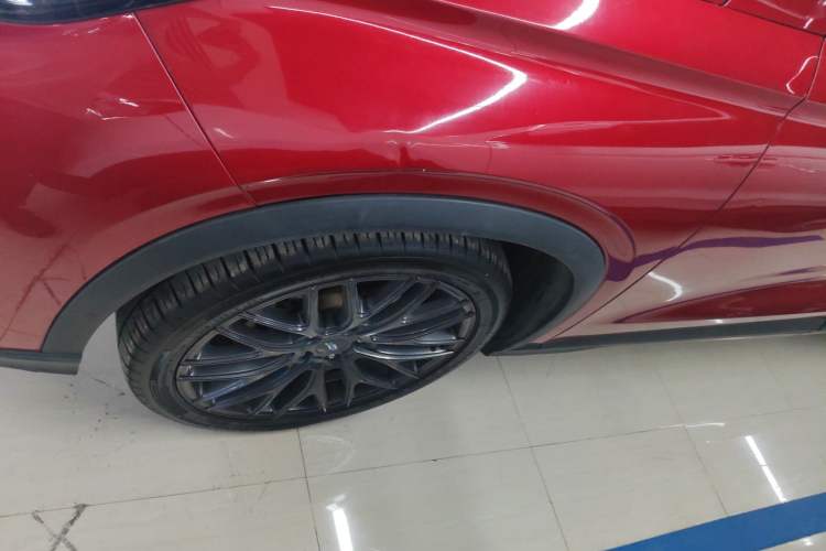 Used CHANGAN OSHAN X5 2021 1.5T DCT Flagship Edition Left Front Wheel Hub