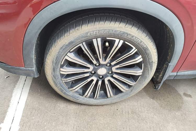 Used CHANGAN OSHAN X5 2021 Revised Version 1.5T DCT Luxury Edition Left Front Wheel Hub