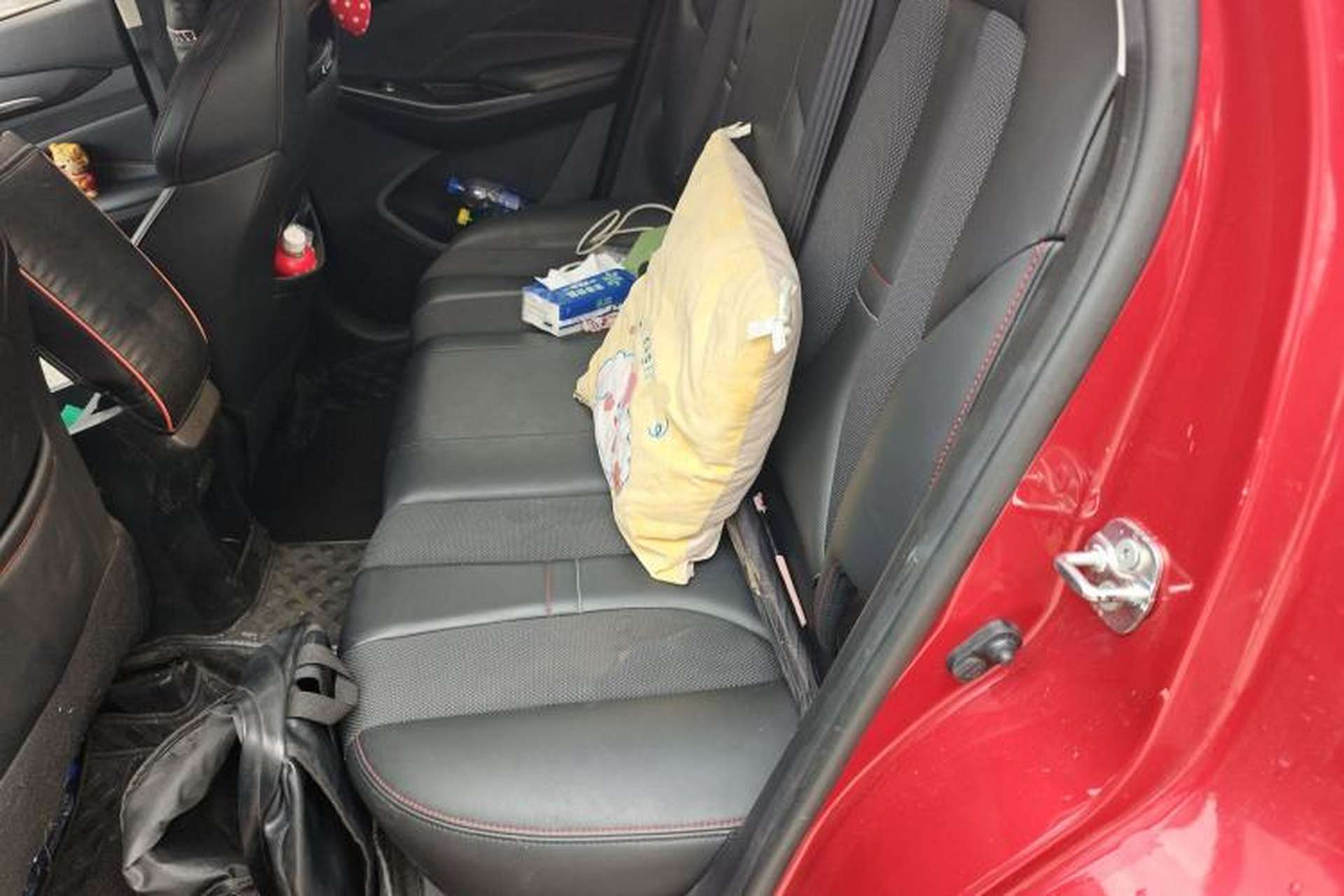 Used CHANGAN OSHAN X5 2021 1.6L CVT Luxury Model Left Rear Seat
